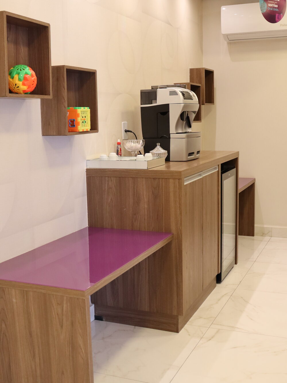 Espaço de café e conveniência para pacientes da Oral Unic Petrolina